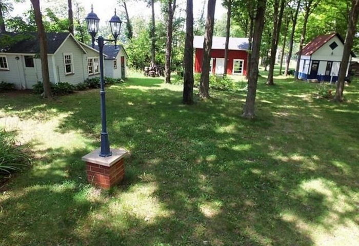 Prestons Antique Gaslight Village - Photo From Land Dot Com (newer photo)